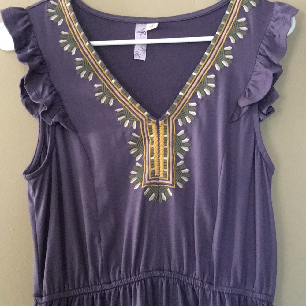 Dress - Picture 2 of 3